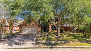 1605 Gatecreek Drive, Pearland, TX 77581