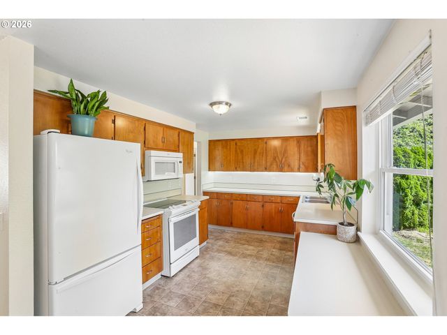 14682 Sw MAY Ct, Sherwood, OR 97140