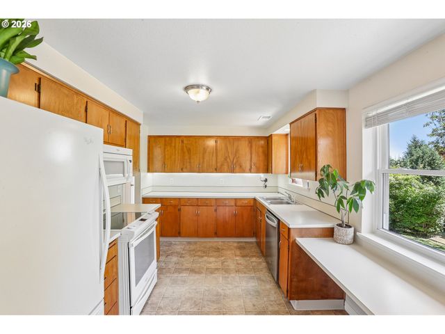 14682 Sw MAY Ct, Sherwood, OR 97140