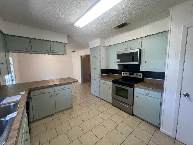 523 Clearwater Road, Grand Saline, TX 75140