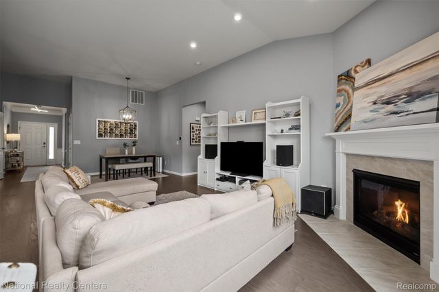 40605 Aster Court, Clinton Charter Township, MI 48036