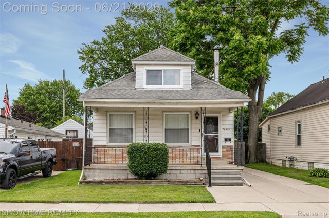 26518 Hollywood Street, Roseville, MI 48066