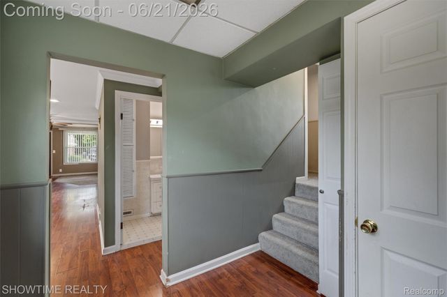 26518 Hollywood Street, Roseville, MI 48066