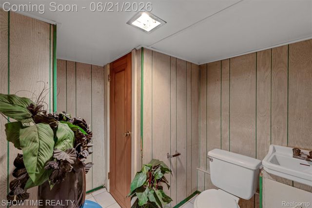 26518 Hollywood Street, Roseville, MI 48066
