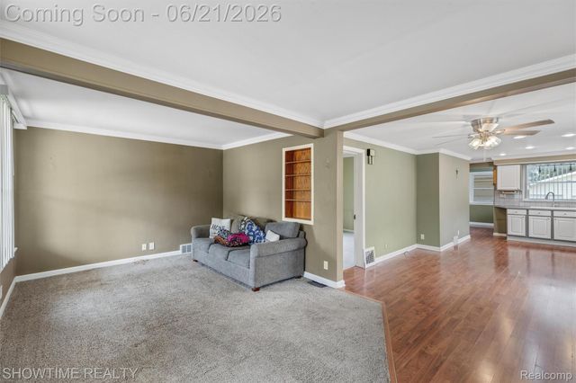 26518 Hollywood Street, Roseville, MI 48066