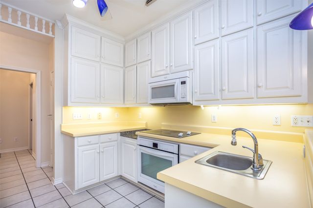 226 Gordon Street, Gainesville, TX 76240