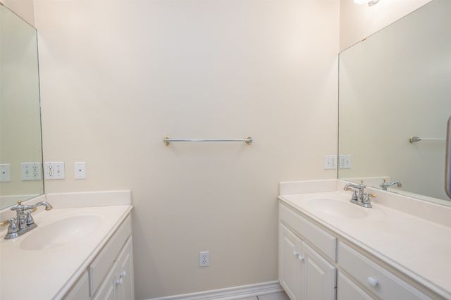 226 Gordon Street, Gainesville, TX 76240