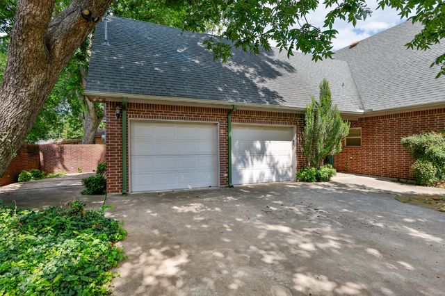 226 Gordon Street, Gainesville, TX 76240