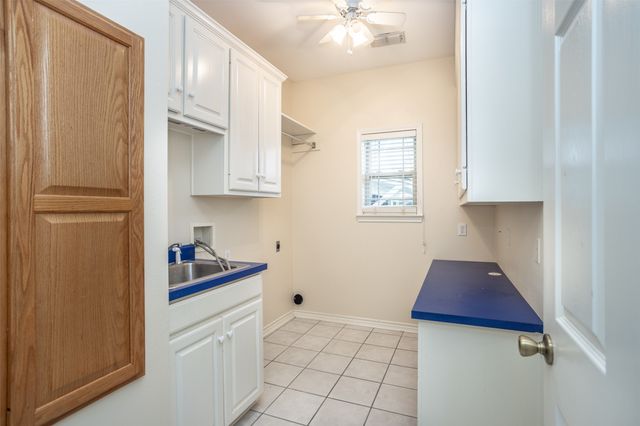 226 Gordon Street, Gainesville, TX 76240