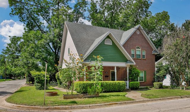 226 Gordon Street, Gainesville, TX 76240