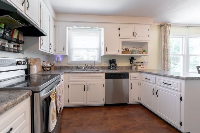 2711 Dove Ct, Clarksville, TN 37040