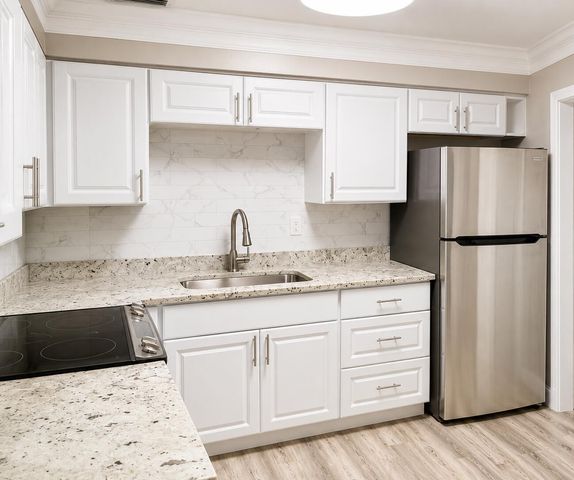 1723 NE MIAMI GARDENS Drive 237, Miami, FL 33179