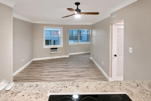 1723 NE MIAMI GARDENS Drive 237, Miami, FL 33179