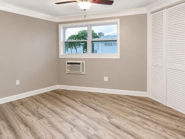 1723 NE MIAMI GARDENS Drive 237, Miami, FL 33179