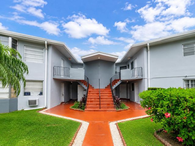 1723 NE MIAMI GARDENS Drive 237, Miami, FL 33179