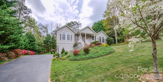 9 Double Eagle Drive, Weaverville, NC 28787