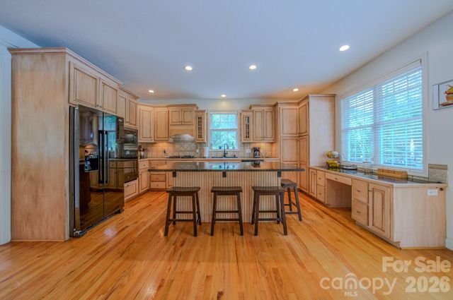 9 Double Eagle Drive, Weaverville, NC 28787