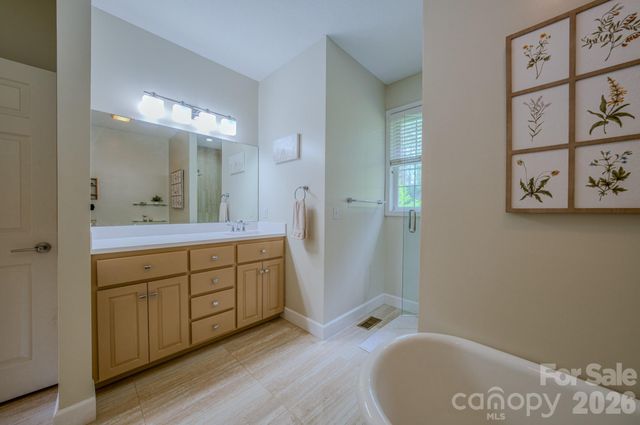 9 Double Eagle Drive, Weaverville, NC 28787