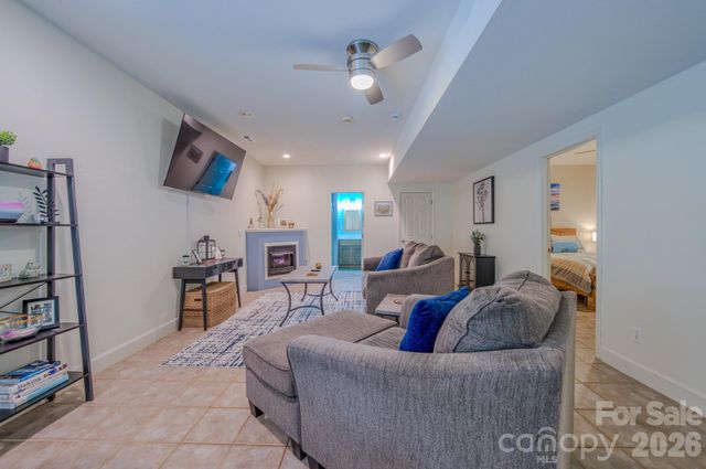 9 Double Eagle Drive, Weaverville, NC 28787