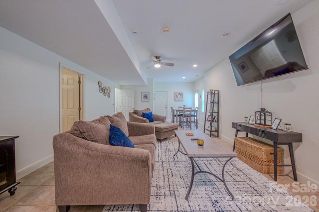 9 Double Eagle Drive, Weaverville, NC 28787