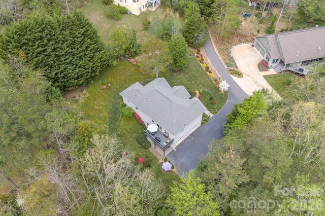 9 Double Eagle Drive, Weaverville, NC 28787