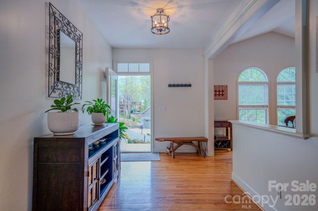 9 Double Eagle Drive, Weaverville, NC 28787