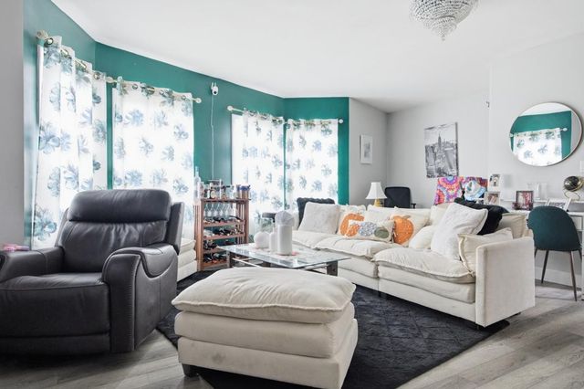858 Broad Street, Providence, RI 02907