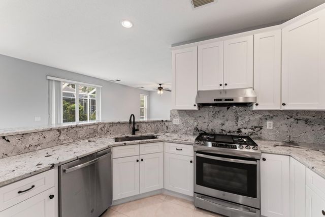 1019 Egret Circle N, Jupiter, FL 33458