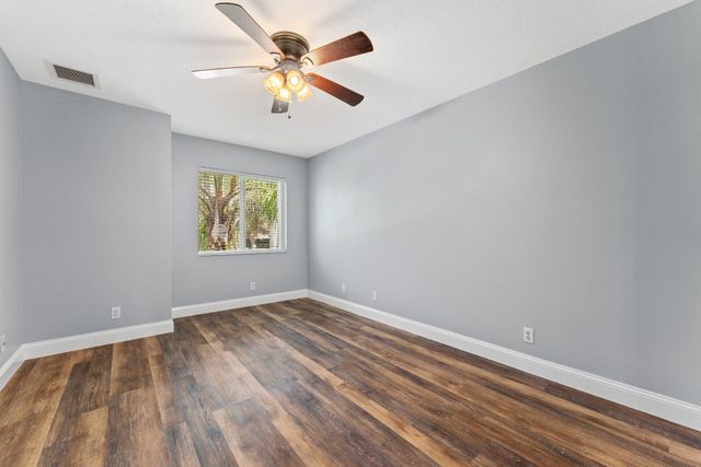 1019 Egret Circle N, Jupiter, FL 33458