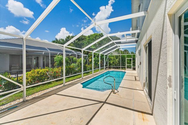 1019 Egret Circle N, Jupiter, FL 33458