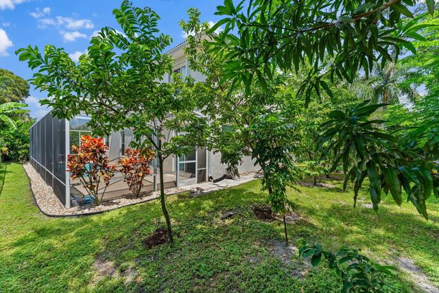 1019 Egret Circle N, Jupiter, FL 33458