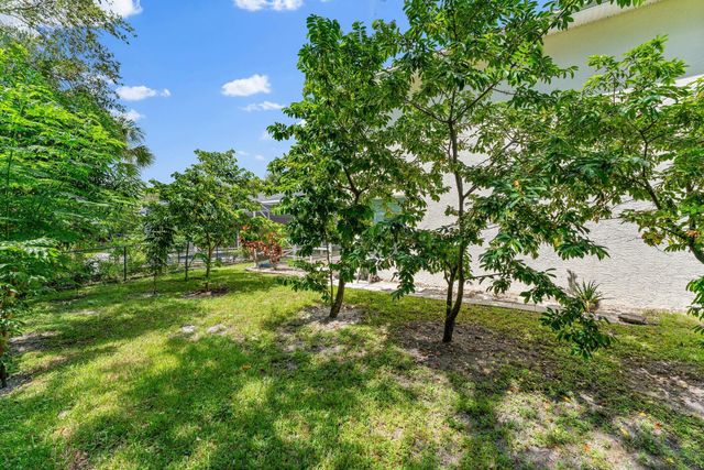 1019 Egret Circle N, Jupiter, FL 33458