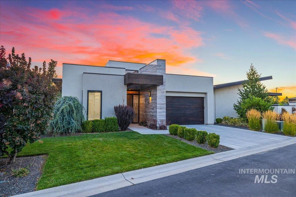 1079 S Don Vincent Ln, Eagle, ID 83616