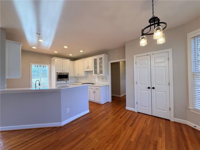 425 Arbor Creek Overlook, Roswell, GA 30076