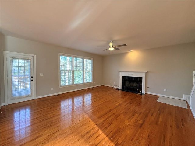 425 Arbor Creek Overlook, Roswell, GA 30076