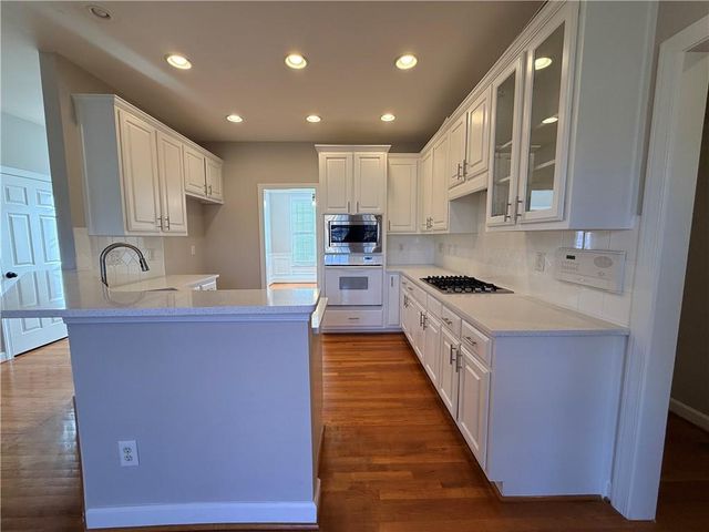 425 Arbor Creek Overlook, Roswell, GA 30076