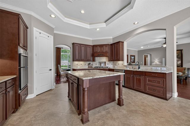 3811 Lost Goldenrod Drive, Richmond, TX 77406