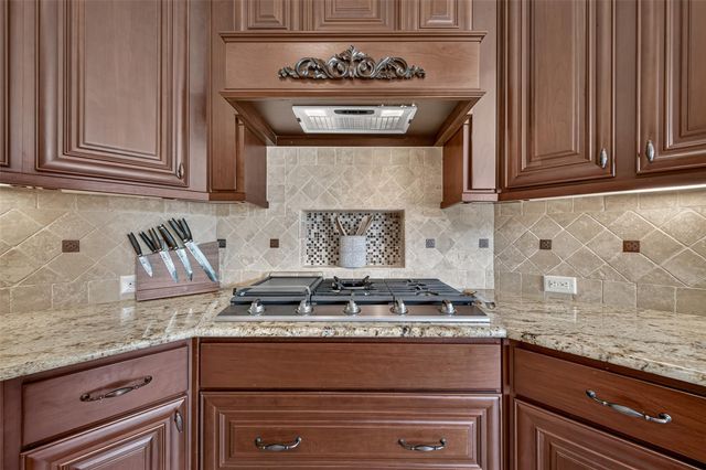 3811 Lost Goldenrod Drive, Richmond, TX 77406