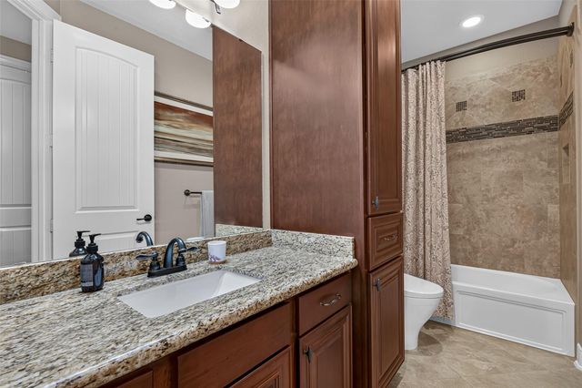 3811 Lost Goldenrod Drive, Richmond, TX 77406