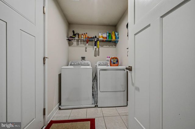2004 RIVERS DR, Newark, DE 19702