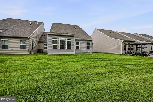 2004 RIVERS DR, Newark, DE 19702