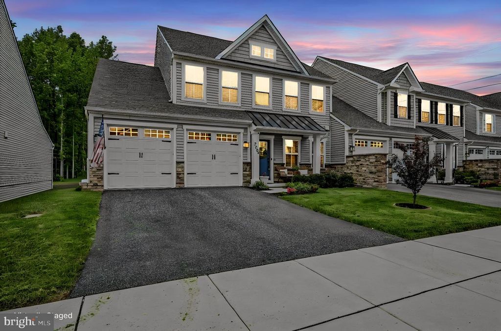 2004 RIVERS DR, Newark, DE 19702