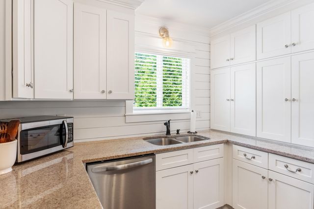 203 Greenfield Drive, Rossville, GA 30741
