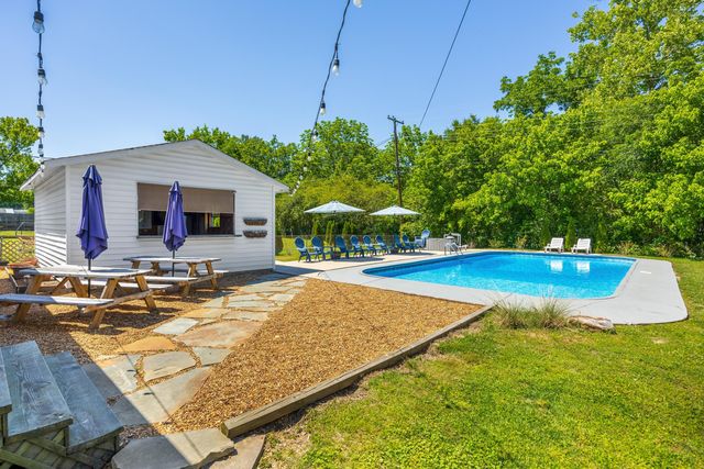 203 Greenfield Drive, Rossville, GA 30741