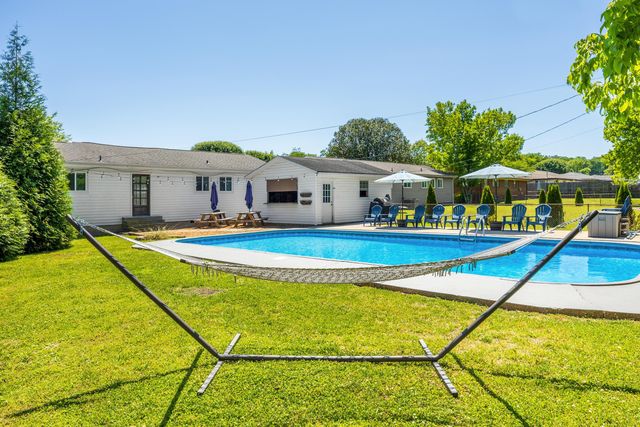 203 Greenfield Drive, Rossville, GA 30741