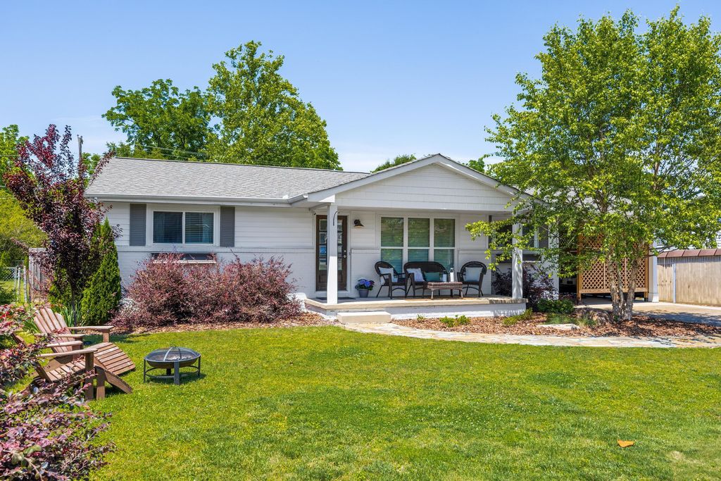 203 Greenfield Drive, Rossville, GA 30741