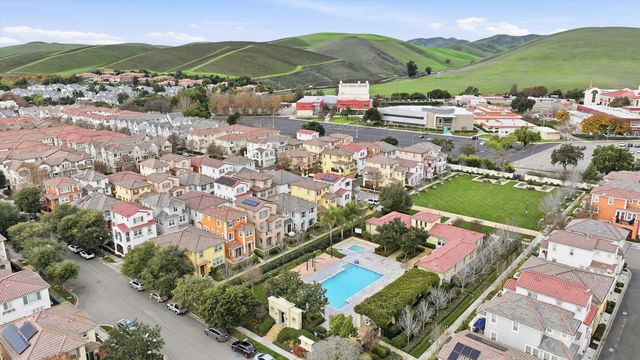 2833 Alnwick Ave 7, Livermore, CA 94551