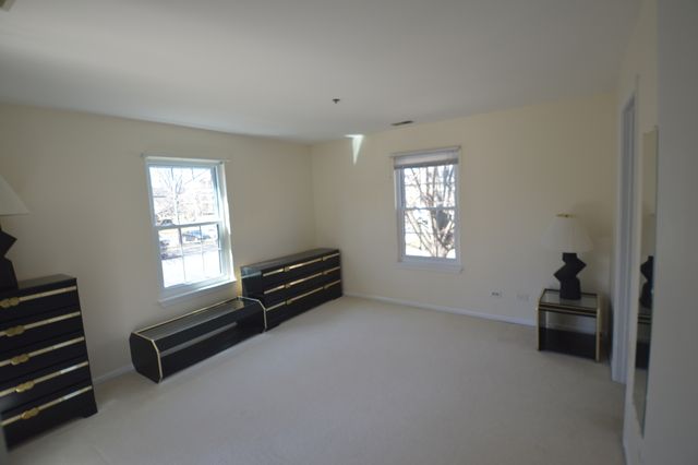 631 Hapsfield Lane 106, Buffalo Grove, IL 60089