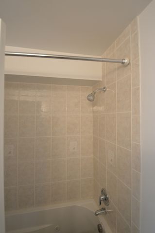 631 Hapsfield Lane 106, Buffalo Grove, IL 60089