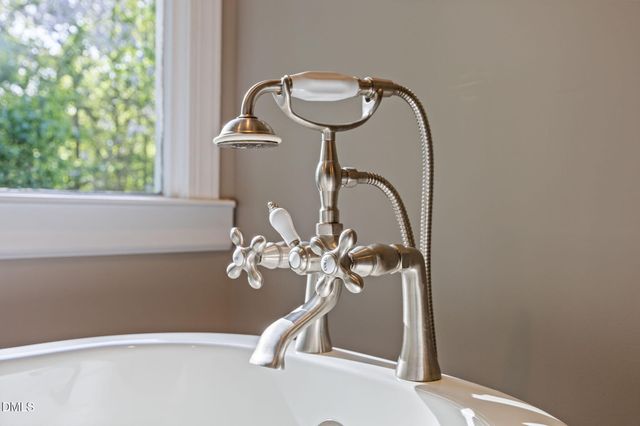 8728 Drew Lane, Chapel Hill, NC 27516